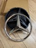 Кронштейн емблеми решітки радіатора 0008880060 MERCEDES