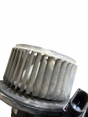 Моторчик пічки 130111202 VAG