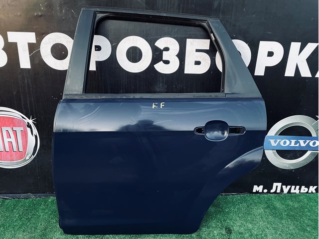 Двері пасажирськи задні ліві 1702414 FORD