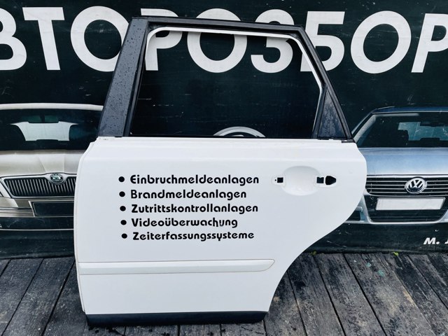 Двері задні 31335469 VOLVO