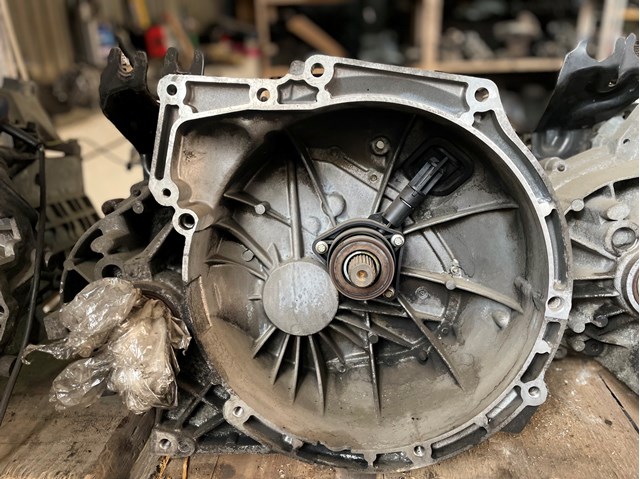 Коробка швидкостей механіка 3M5R7002YG FORD