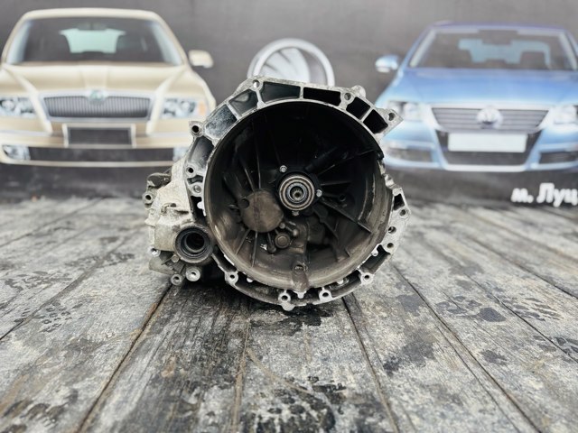Коробка механіка в зборі 4M5R7002NE FORD