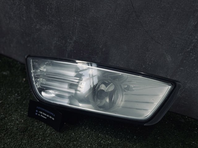 Протитуманка права 7S7115K201AD FORD