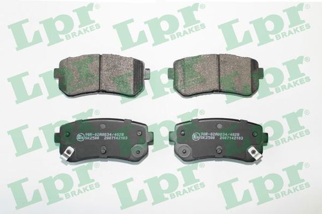 Колодки гальмові задні, дискові 05P2103 LPR
