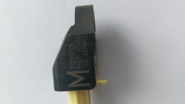 Датчик подушки безпеки 8983133020 TOYOTA