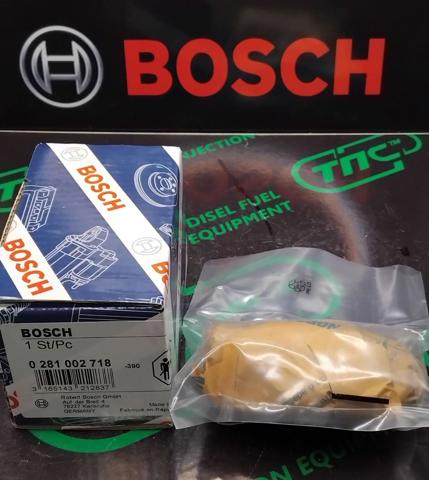 Регулятор тиску палива в паливній рейці 0281002718 BOSCH