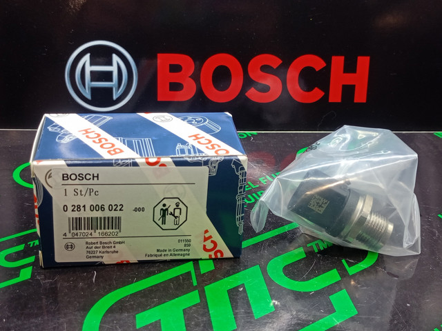 Датчик тиску палива 0281006022 BOSCH