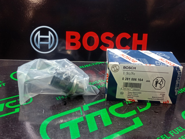 Датчик тиску палива 0281006164 BOSCH