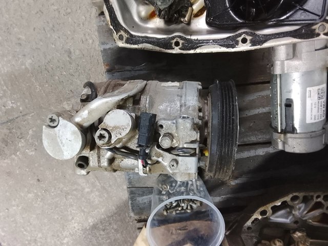 Насос кондиціонера 4M0816803F VAG