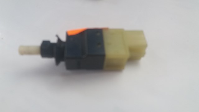 Лягушка стоп-сигналу A0015456709 MERCEDES