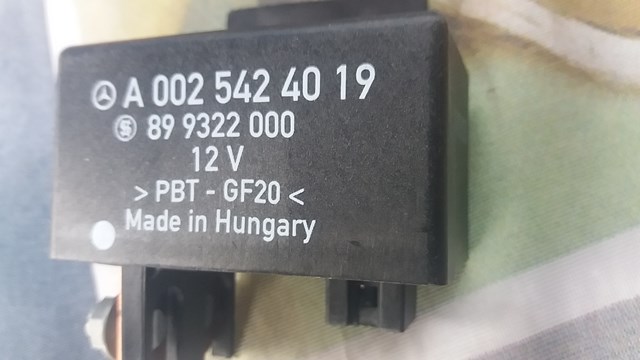Реле свічок накалу A0025424019 MERCEDES