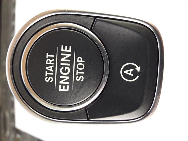 Кнопка запуску двигуна A1779051001 MERCEDES