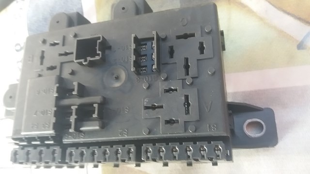 Коробка запобіжників A4479060400 MERCEDES