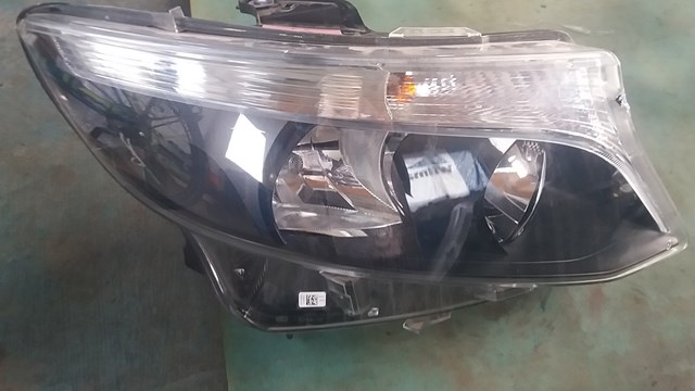 Фара ліва передня A4479067700 MERCEDES