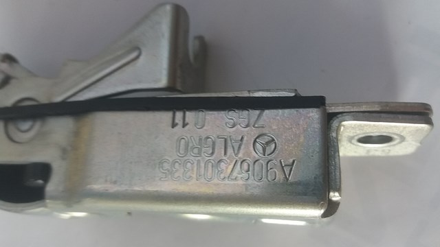 Замок дверей бічних (зсувної) внутрішній A9067301335 MERCEDES