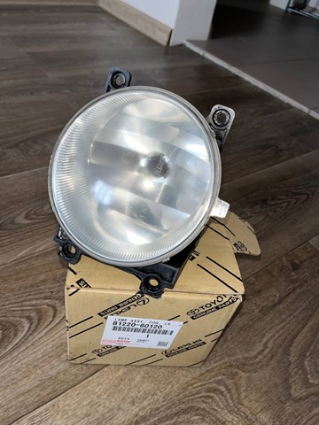 Фара протитуманна, ліва Тойота Рав 4 IV