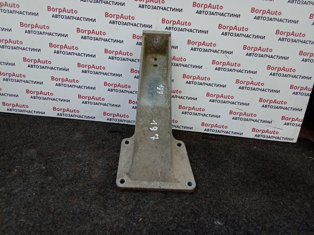 Кронштейн подушки (опори) двигуна, лівої 1092973 BMW