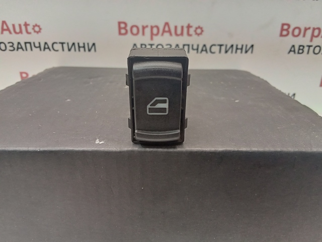 Кнопка підйомника задніх стекол 1J0959855 VAG