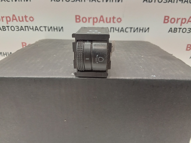Кнопка коректора фар 1U0941333C VAG