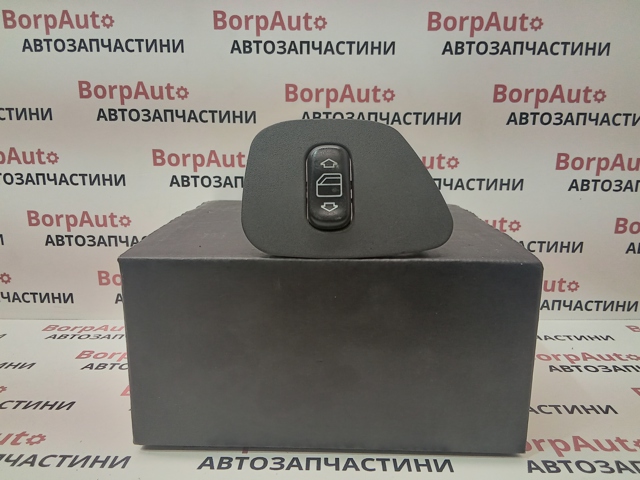 Кнопка вмикання двигуна склопідіймача задня ліва 2108208210 MERCEDES