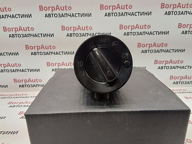 Перемикач світла фар, на "торпеді" 3B0941531A VAG