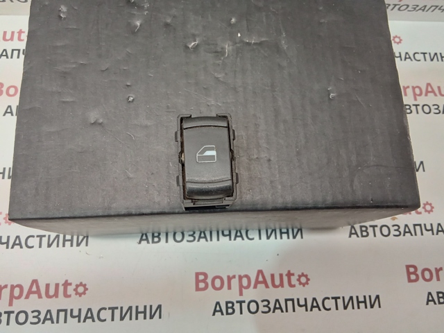 Кнопка підйомника задніх стекол 3B0959855 VAG