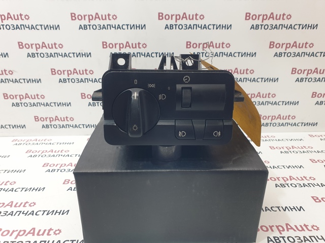 Перемикач світла фар, на "торпеді" 61314108587 BMW