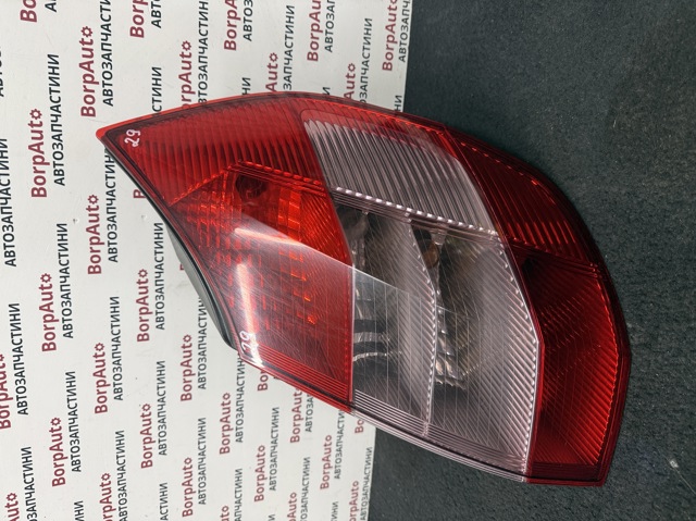 Задній правий стоп 8200127702E RENAULT