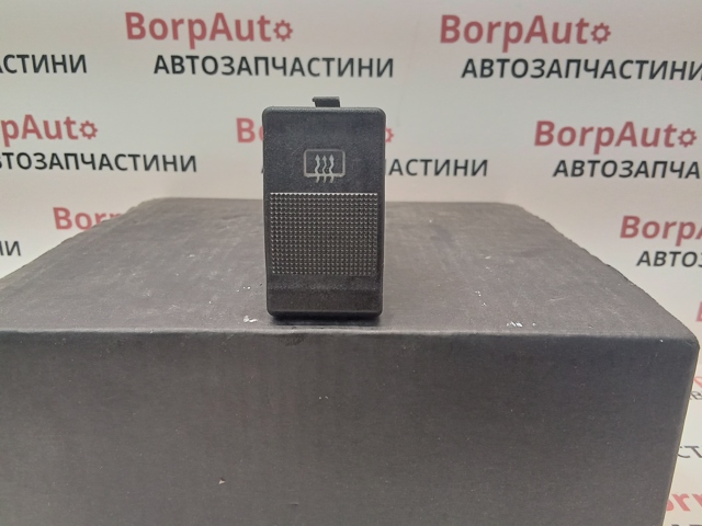 Кнопка обігріву заднього скла 893941503 VAG
