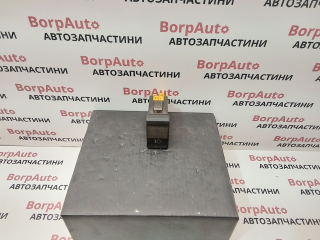 Кнопка включення протитуманок задніх 893941563 VAG