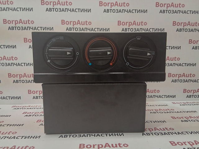 Блок управління кондиціонером 893959511 VAG