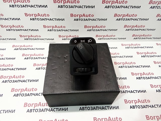 Перемикачі електричні (перемикач світла центральний) 90213283 GM