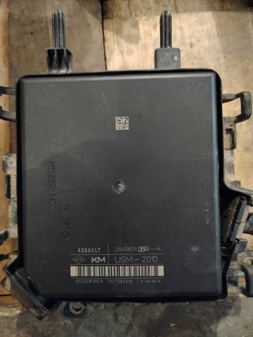 Коробка запобіжників 284B63106R RENAULT