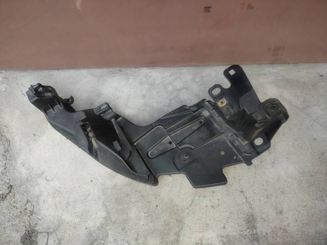 Кронштейн бампера переднього, правий 622220003R RENAULT