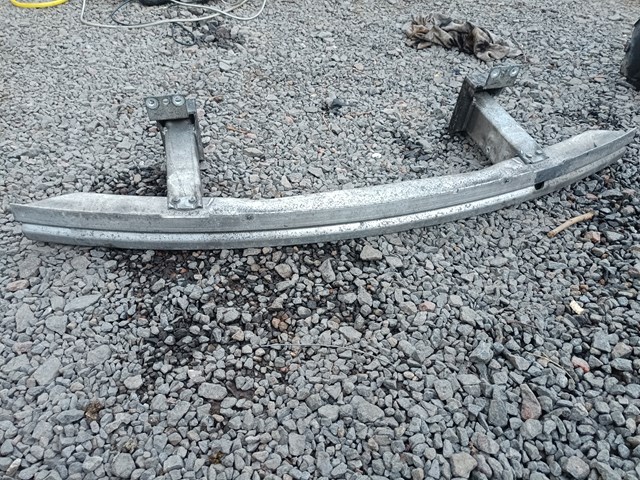 Балка бампера переднього 51113439780 BMW