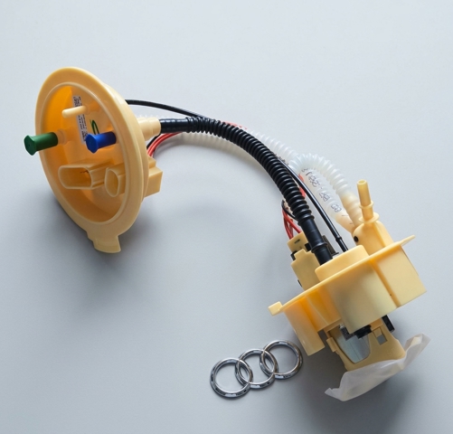 Паливний насос 4M0919088M VAG