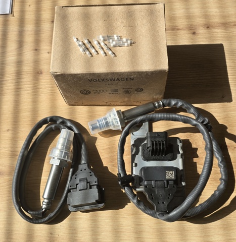 Датчик оксидів азоту NOX, задній 4N0907807E VAG
