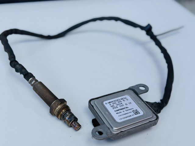 Датчик оксидів азоту NOX A0009051512 MERCEDES
