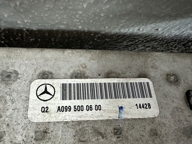 Радіатор интеркуллера A0995000600 MERCEDES