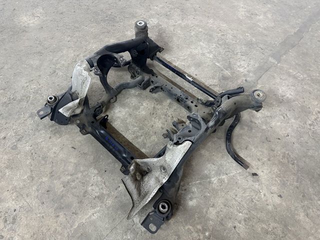 Передня балка A1663302300 MERCEDES