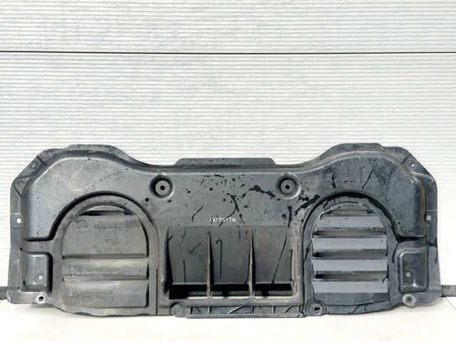 Деталі підлоги (основа кузова або підлоги) A1665200323 MERCEDES