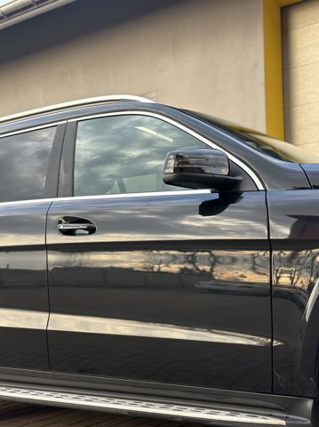 Пасажирські передні двері A1667200205 MERCEDES