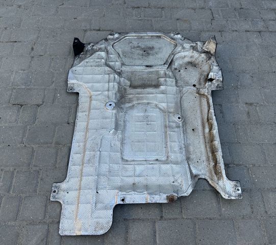Захист двигуна задній A2045203323 MERCEDES