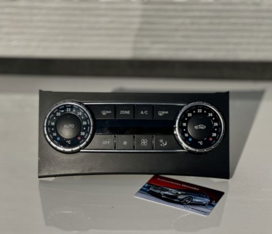 Блок управління пічкою A2049006608 MERCEDES