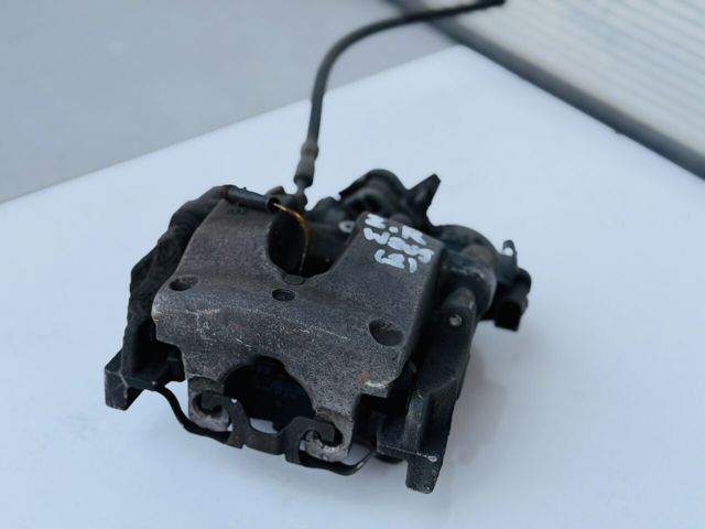 Супорт гальмівний задній правий A2054230281 MERCEDES