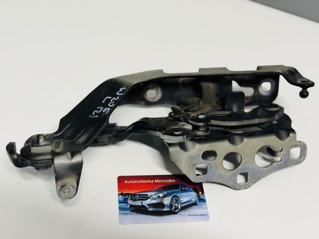 Петля капота, ліва A2058800828 MERCEDES