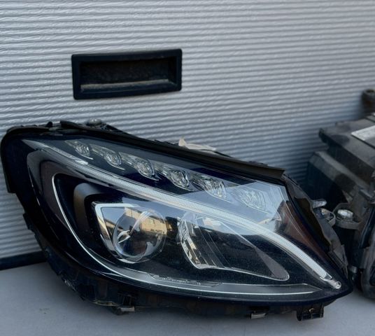 Права блок фара A2059067603 MERCEDES
