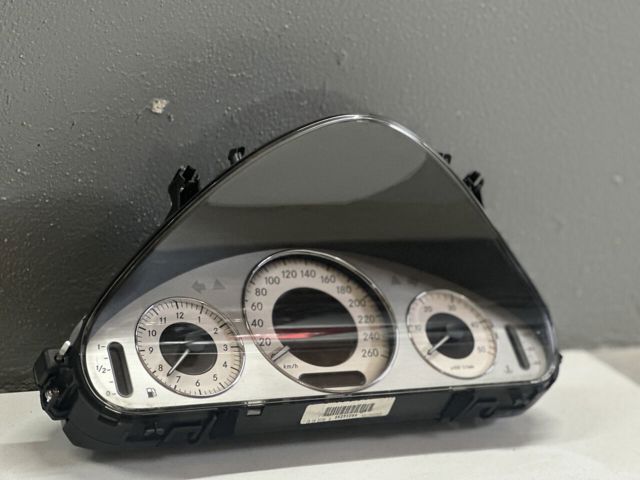 Щиток приладів додатковий A2115400948 MERCEDES