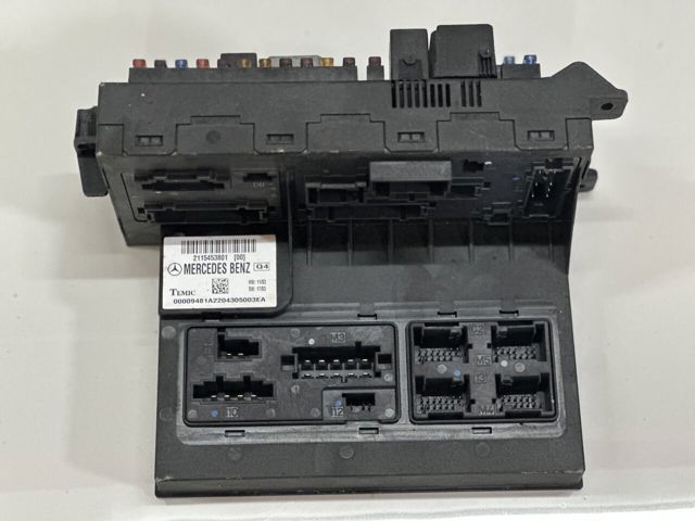 Монтажний блок A2115453801 MERCEDES