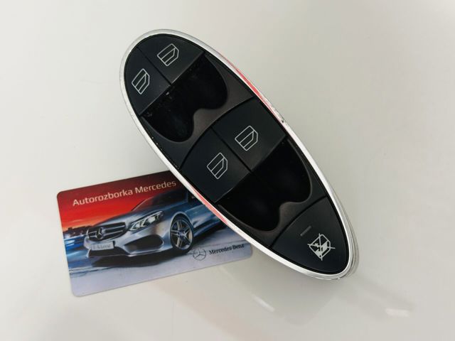 Кнопковий блок керування склопідіймачами передній лівий A2118219951 MERCEDES